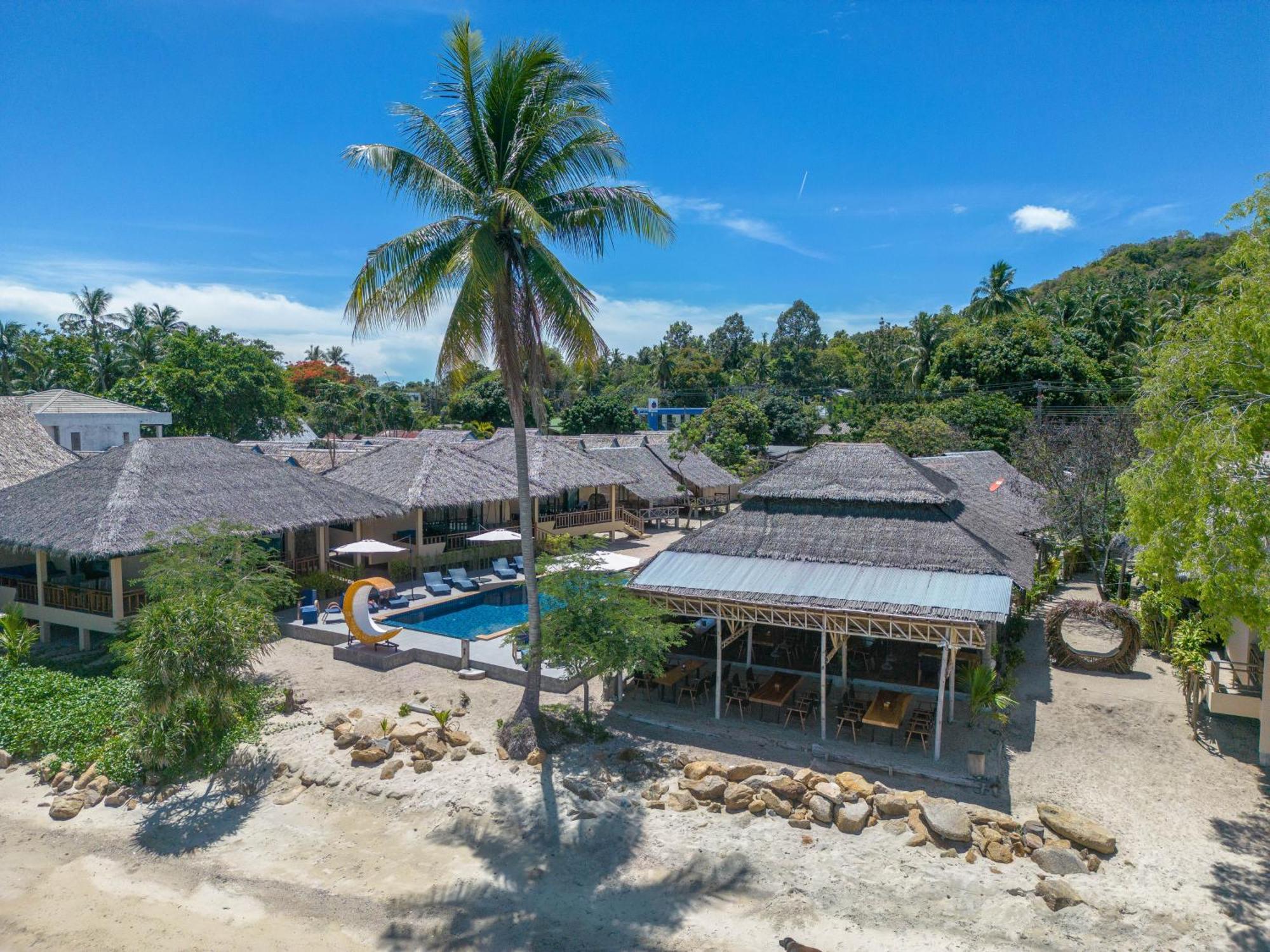 Absolute Beachfront Resort Baan Tai Exterior photo